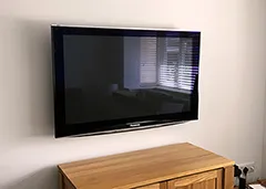 Wall mounted TV